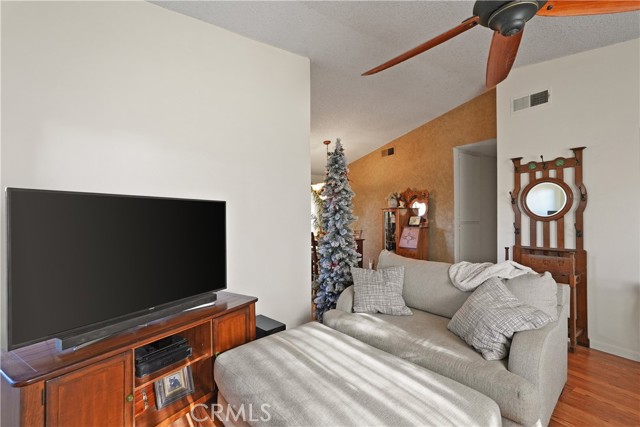 Detail Gallery Image 5 of 45 For 21931 Winding, Moreno Valley,  CA 92557 - 3 Beds | 2 Baths