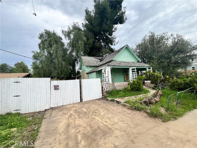 Detail Gallery Image 2 of 7 For 800 W Graham, Lake Elsinore,  CA 92530 - 2 Beds | 1 Baths