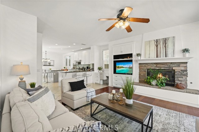 Detail Gallery Image 27 of 71 For 22601 Gault St, West Hills,  CA 91307 - 5 Beds | 3 Baths