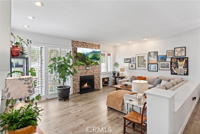 Detail Gallery Image 7 of 51 For 19431 Ranch Ln #101,  Huntington Beach,  CA 92648 - 4 Beds | 3/1 Baths