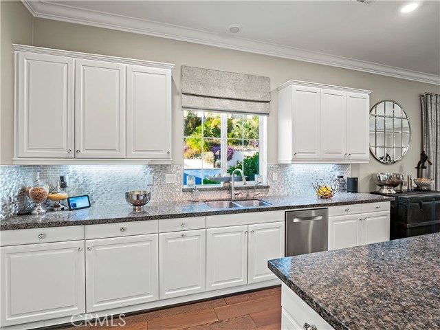Detail Gallery Image 22 of 65 For 22385 Midtown Ct, Saugus,  CA 91350 - 5 Beds | 4/1 Baths
