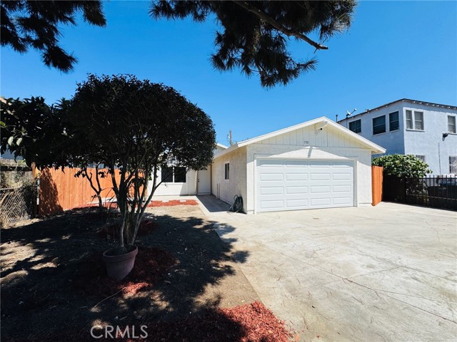 Detail Gallery Image 3 of 14 For 1781 W 24th St, Los Angeles,  CA 90018 - 4 Beds | 2 Baths