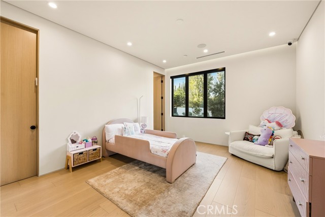 Detail Gallery Image 48 of 54 For 22924 Erwin St, Woodland Hills,  CA 91367 - 11 Beds | 9/2 Baths