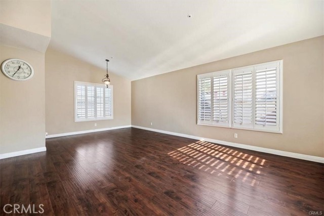 16444 Trelaney Road, Fontana CA: https://media.crmls.org/medias/f6e8f701-7fb1-427d-aba5-7050fac465c3.jpg