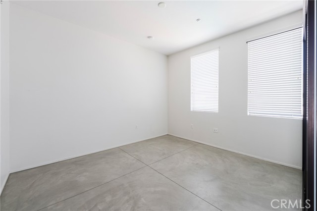 435 W Center Street, Anaheim CA: https://media.crmls.org/medias/f6e97aba-35df-4e13-9331-2e8fced6a132.jpg