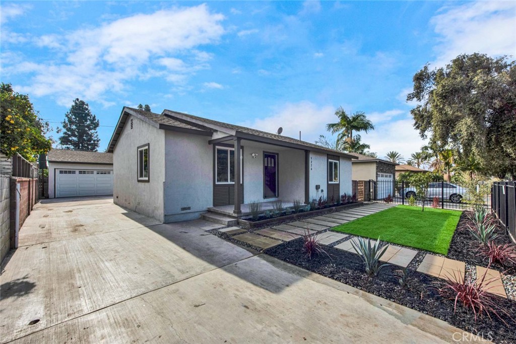 1226 W Walnut Street