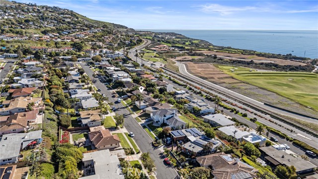 Detail Gallery Image 6 of 32 For 4002 Admirable Dr, Rancho Palos Verdes,  CA 90275 - 4 Beds | 2 Baths