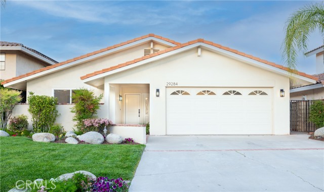 Detail Gallery Image 2 of 28 For 29284 Big Range Rd, Canyon Lake,  CA 92587 - 3 Beds | 2 Baths