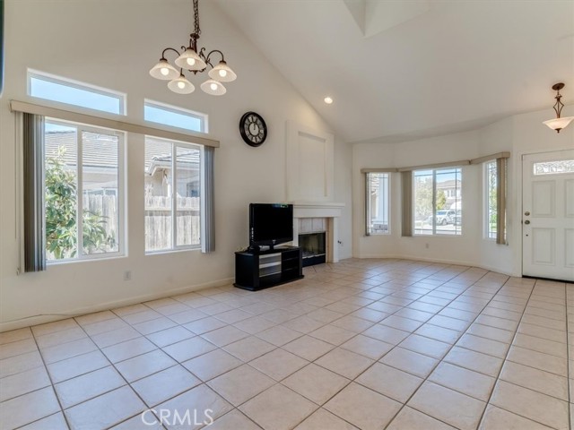 Detail Gallery Image 6 of 44 For 408 Wood Mill Ln, Santa Maria,  CA 93458 - 4 Beds | 2/1 Baths