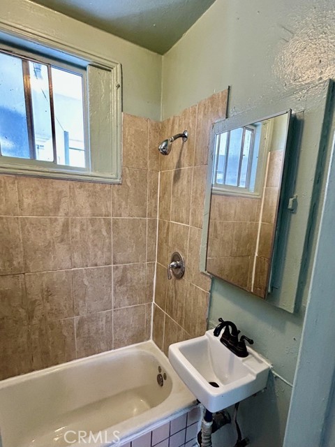 Detail Gallery Image 5 of 5 For 7700 Mckinley Ave, Los Angeles,  CA 90001 - – Beds | – Baths