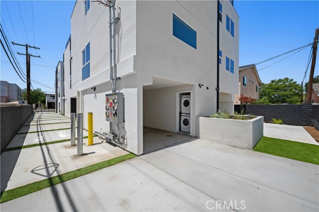 Detail Gallery Image 17 of 69 For 5218 Auckland Ave, Toluca Lake,  CA 91601 - – Beds | – Baths