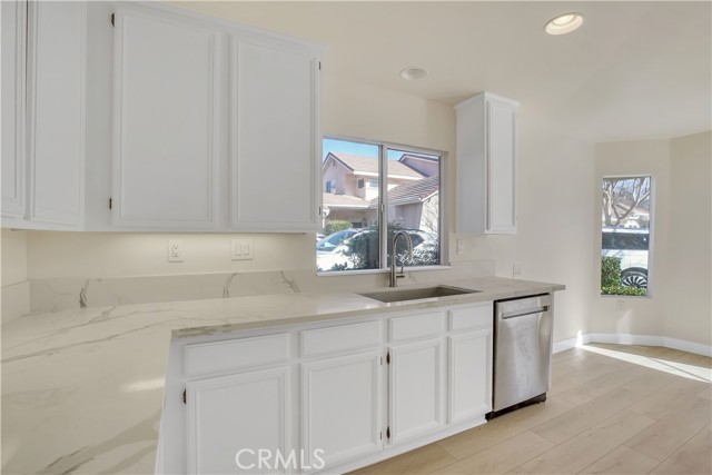 Detail Gallery Image 31 of 49 For 2053 Laurelwood Ave, Simi Valley,  CA 93063 - 2 Beds | 2/1 Baths