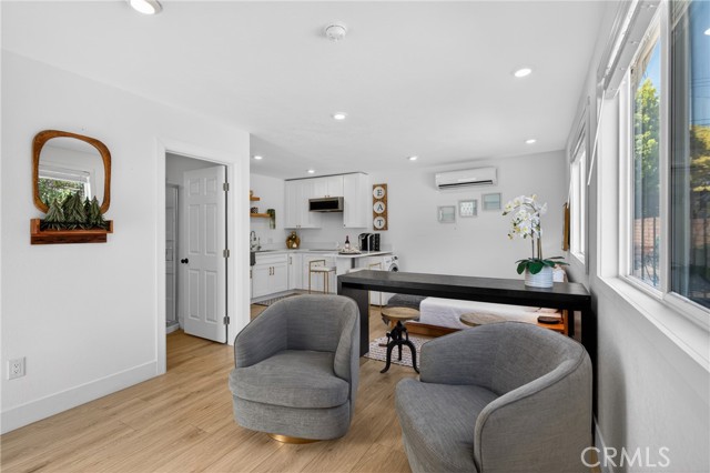 Detail Gallery Image 5 of 19 For 18221 Kinzie St, Northridge,  CA 91325 - 0 Beds | 1 Baths