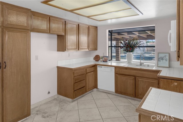 Detail Gallery Image 12 of 47 For 264 Loma Verde, Colton,  CA 92324 - 3 Beds | 2 Baths