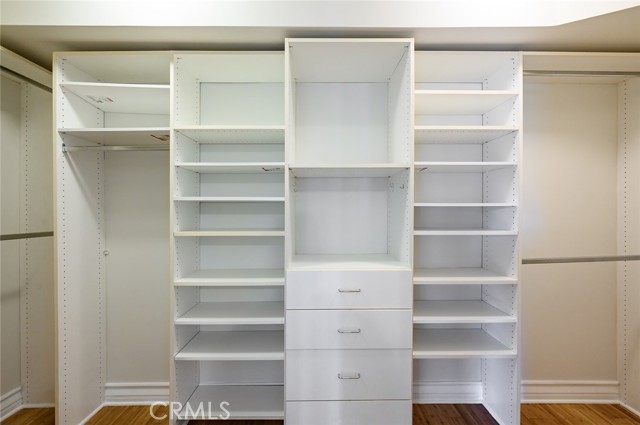 1828 Glendon Avenue, Los Angeles CA: https://media.crmls.org/medias/f6edd710-7479-4625-bb84-ebf62fe3f381.jpg