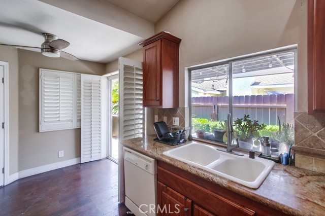 2180 Hamden Drive, Chula Vista CA: https://media.crmls.org/medias/f6ee4844-296e-4db5-993f-01ab7c8520ad.jpg