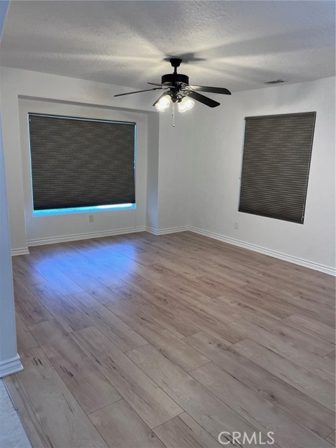 Detail Gallery Image 5 of 29 For 26577 Windjammer Ln, Helendale,  CA 92342 - 4 Beds | 2 Baths