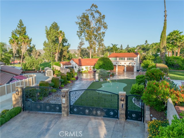 5660 Via San Jacinto, Riverside CA: https://media.crmls.org/medias/f6ef2c05-7656-407c-9652-4eefb107e5d5.jpg