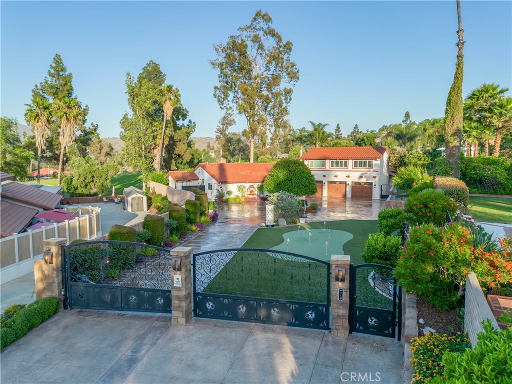 5660 Via San Jacinto