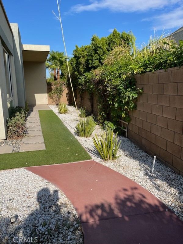 Detail Gallery Image 19 of 20 For 4210 Amber Ln, Palm Springs,  CA 92262 - 2 Beds | 2/1 Baths