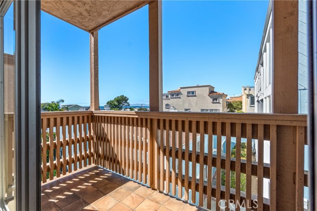 Detail Gallery Image 8 of 55 For 600 Monterey Bld #8,  Hermosa Beach,  CA 90254 - 2 Beds | 2 Baths