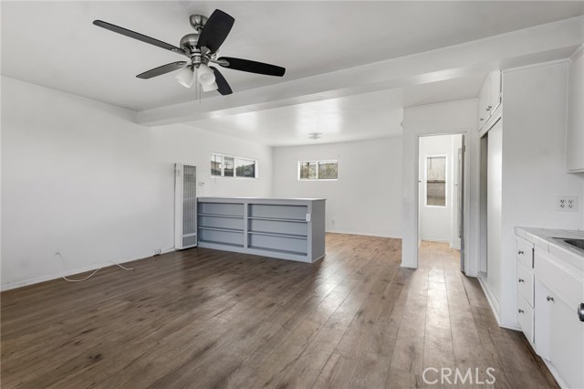 Detail Gallery Image 9 of 32 For 213 E Hazel St, Inglewood,  CA 90302 - 4 Beds | 3 Baths