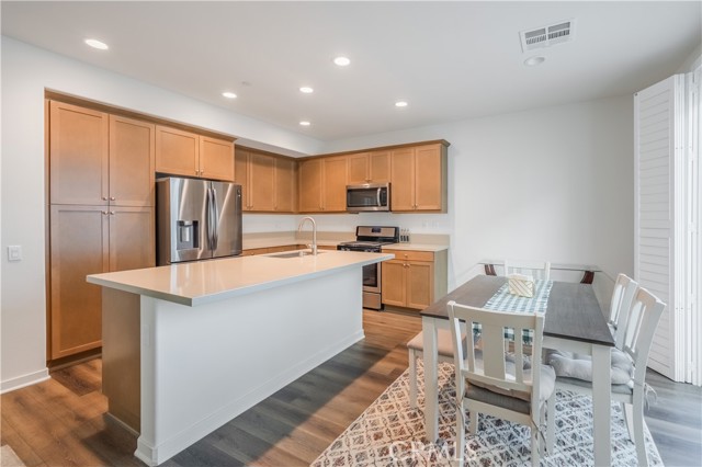 9513 Retreat Place, Rancho Cucamonga CA: https://media.crmls.org/medias/f6f049ba-c951-44e1-95f9-d691228c79ae.jpg