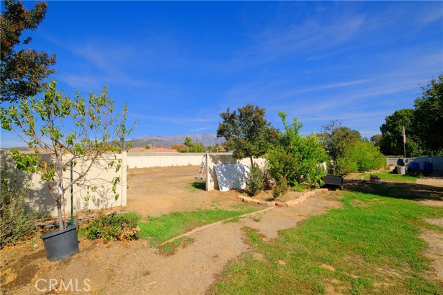 Detail Gallery Image 37 of 41 For 1791 Hannon, Cherry Valley,  CA 92223 - 4 Beds | 3/1 Baths