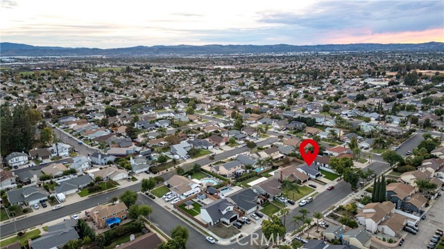 554 E Fairfield Court, Ontario CA: https://media.crmls.org/medias/f6f0a4ac-ea98-4460-9565-6bb35e5c321e.jpg