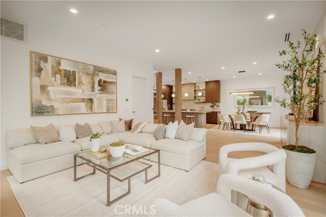 Image 4 of 22 For 8904 Hubbard St