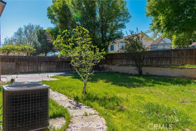Detail Gallery Image 30 of 33 For 578 Conifer Dr, Palmdale,  CA 93550 - 5 Beds | 2/1 Baths