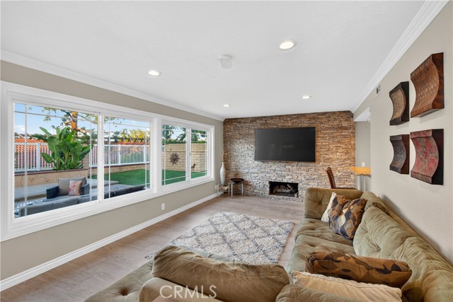 Detail Gallery Image 12 of 70 For 136 S Avenida Felipe, Anaheim,  CA 92807 - 4 Beds | 3 Baths