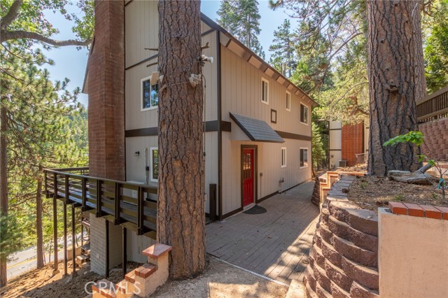 Detail Gallery Image 2 of 29 For 260 S Fairway Dr, Twin Peaks,  CA 92391 - 4 Beds | 3 Baths