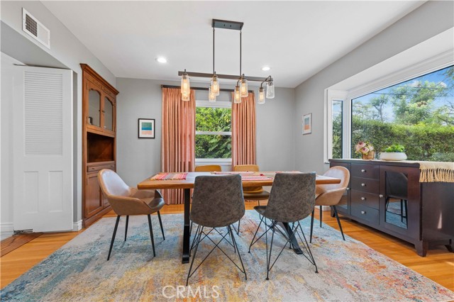 13405 Tiara Street, Valley Glen CA: https://media.crmls.org/medias/f6f49933-2422-4d89-a30d-b6d3cd42c1bd.jpg