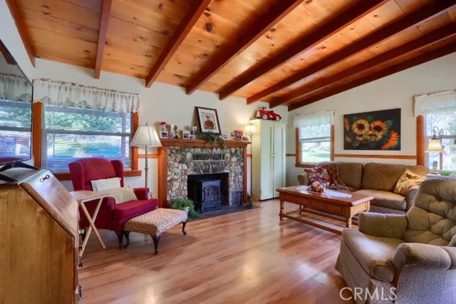 Detail Gallery Image 6 of 46 For 5201 Tip Top, Mariposa,  CA 95338 - 2 Beds | 1 Baths