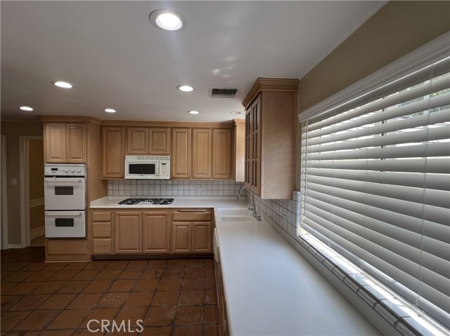 Detail Gallery Image 5 of 11 For 1601 Rodeo Rd, Arcadia,  CA 91006 - 5 Beds | 5 Baths