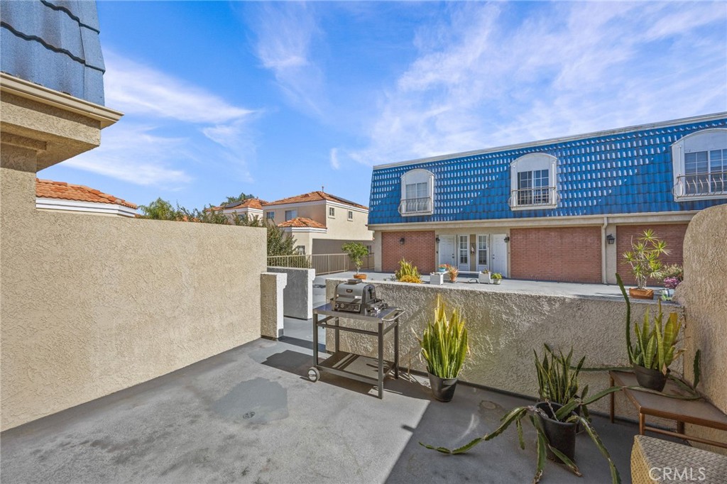 MLS #OC25246955 image #17