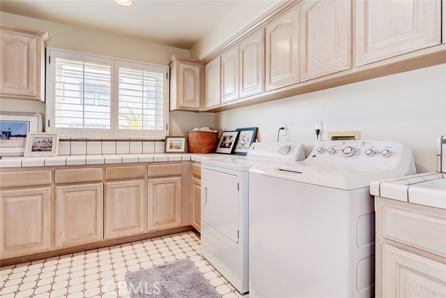 309 3rd Street, Manhattan Beach CA: https://media.crmls.org/medias/f6f6a3d9-dcf2-4745-be5e-87d8594cc4eb.jpg