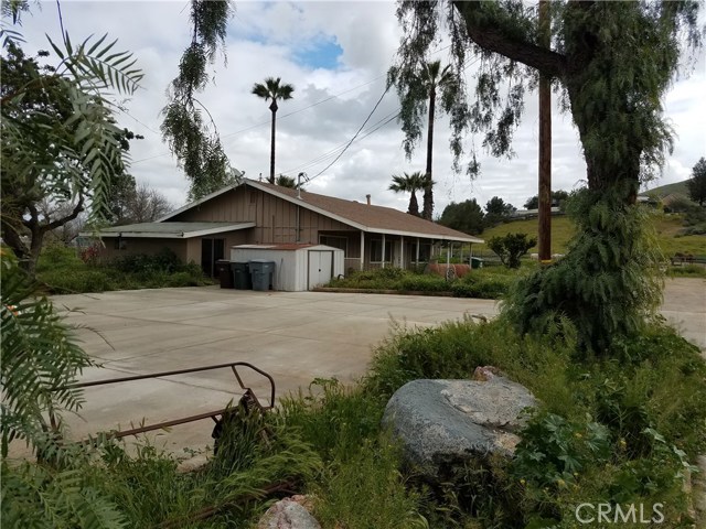 635 Hacienda Dr, Norco, CA 92860