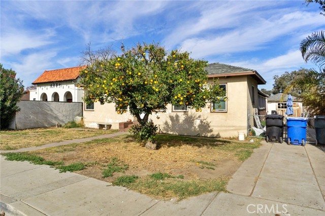 Detail Gallery Image 2 of 9 For 516 Visalia St, Hanford,  CA 93230 - 4 Beds | 1 Baths