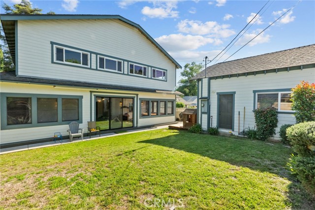 1719 Monte Vista Street, Pasadena CA: https://media.crmls.org/medias/f6f720a9-2cfe-4fd3-b0b7-9cdf02da43fd.jpg