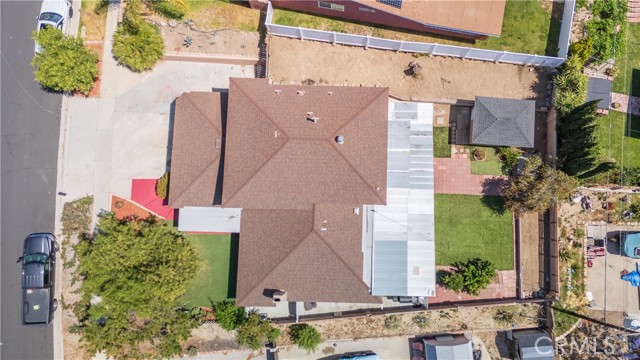 Detail Gallery Image 24 of 27 For 27852 Rosamond, Canyon Country,  CA 91351 - 4 Beds | 2 Baths