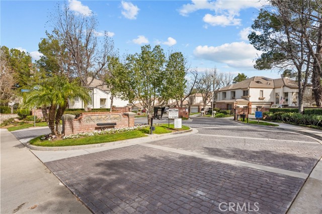 Detail Gallery Image 52 of 64 For 24436 Hampton Dr #C,  Valencia,  CA 91355 - 2 Beds | 2/1 Baths