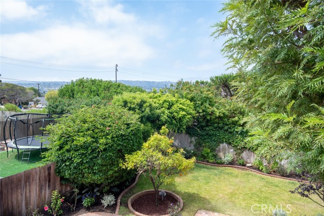 1023 Camino Real, Redondo Beach, California 90277, 4 Bedrooms Bedrooms, ,1 BathroomBathrooms,Residential,Sold,Camino Real,PV22165230