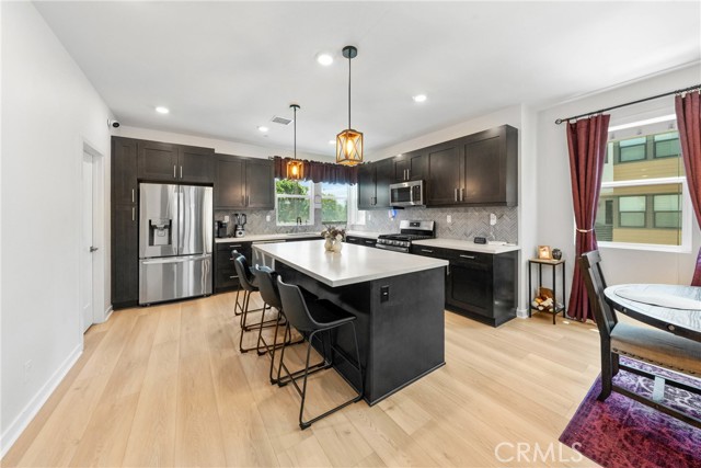 710 S Grable Circle, Orange CA: https://media.crmls.org/medias/f6f93d3e-8c5d-436a-a734-1405f6719f7d.jpg