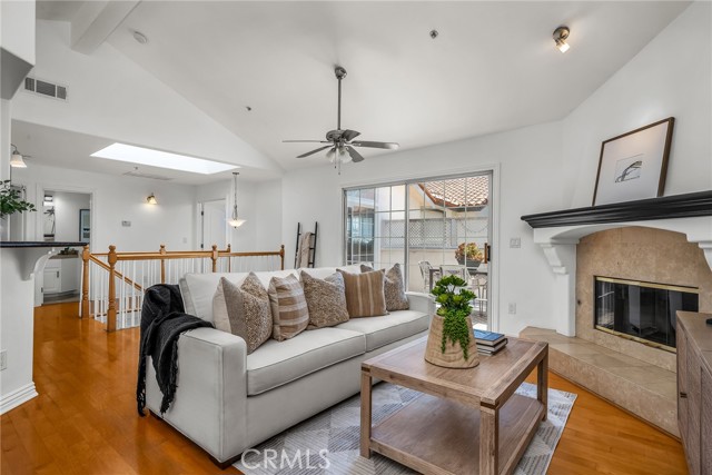 2514 Vanderbilt Ln, Redondo Beach, California 90278, 4 Bedrooms Bedrooms, 0 ,2 BathroomsBathrooms,Residential,For Sale,Vanderbilt Ln,0,SB26161438