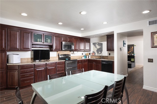 Image 7 of 22 For 25885 Trabuco Road 183
