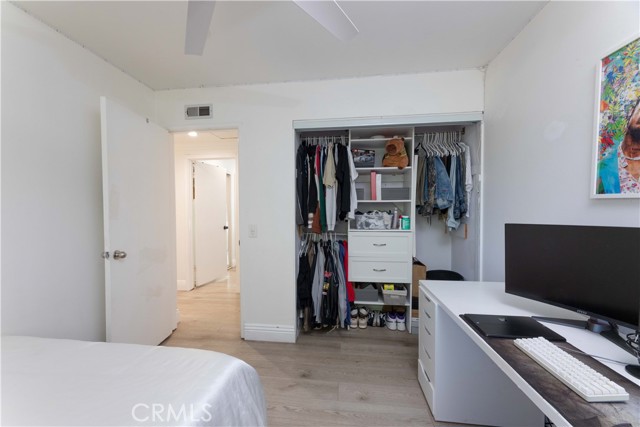 19922 Carmania Lane, Huntington Beach CA: https://media.crmls.org/medias/f6fa64cf-4d8e-4ffc-8095-8e1fcf0cd1df.jpg