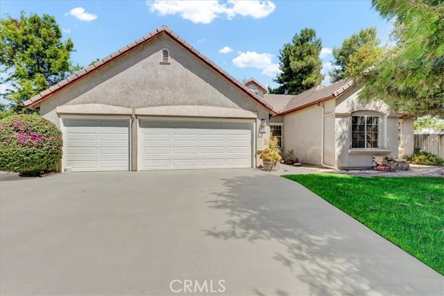 1774 Homestead Way, Lemoore CA: https://media.crmls.org/medias/f6faabcc-82b4-4e86-8f5c-2437a700bb3f.jpg