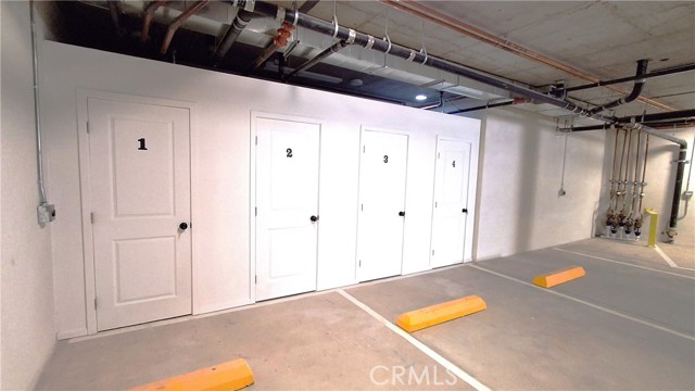 4036 Rosemont Avenue, Montrose CA: https://media.crmls.org/medias/f6fb0697-fabb-42fb-b8d3-4a8a1321fc90.jpg